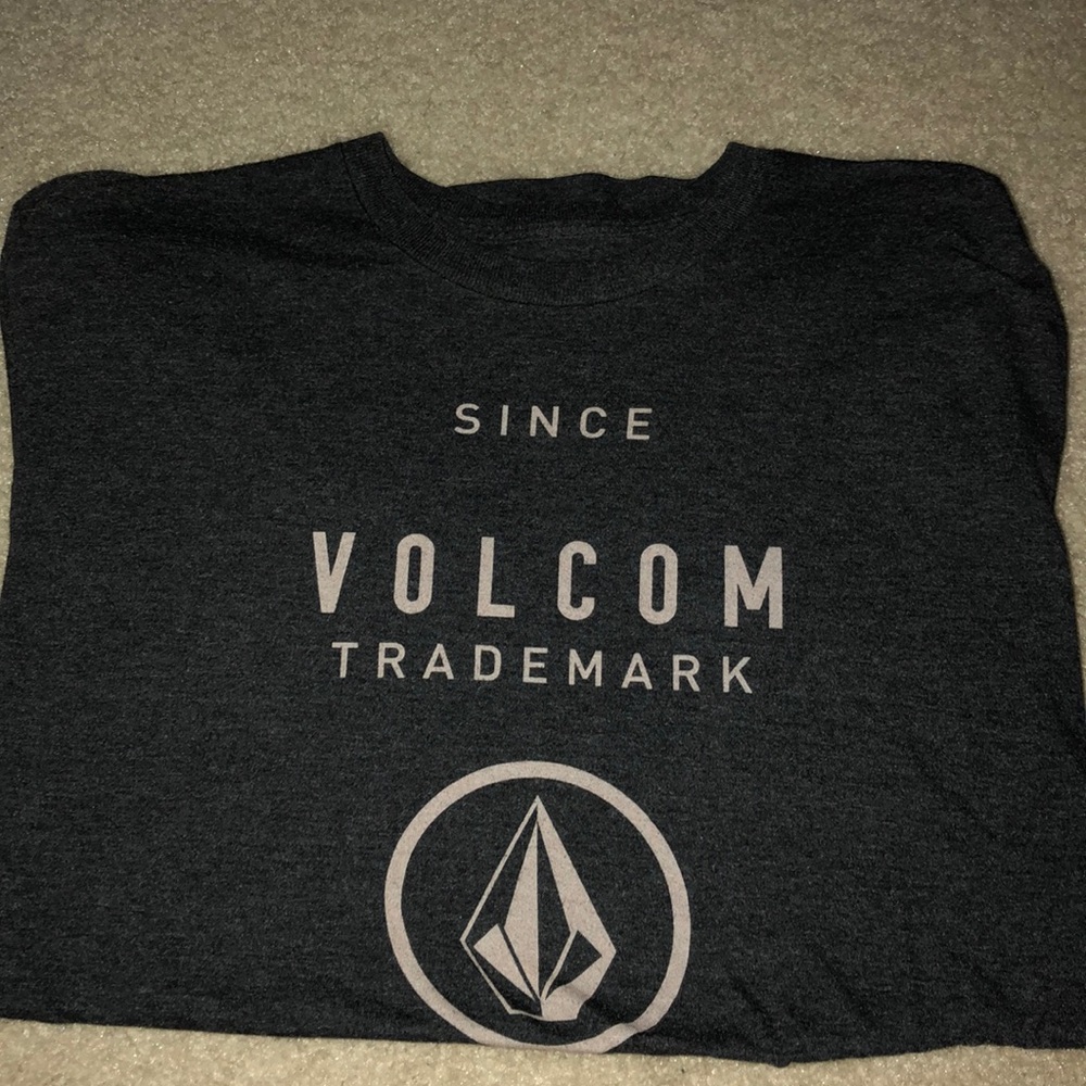 Volcom t-shirt
